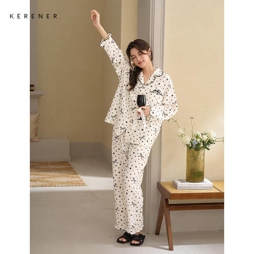 可人儿春秋季带胸垫泡泡绵女士长袖长裤睡衣可外出小众家居服套装 商品图3