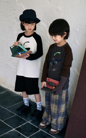 jnby  25年秋款  长袖T恤 1P9110480