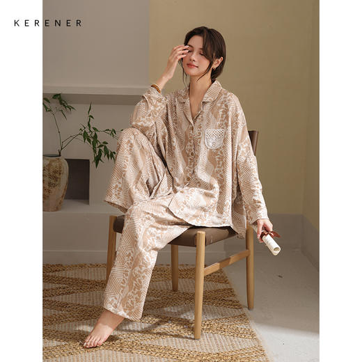 可人儿春秋季带胸垫泡泡绵女士长袖长裤睡衣可外出小众家居服套装 商品图3