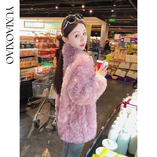 余潇潇【甜梦露易丝】甜美精致钻扣智利高山羊皮毛一体翻领中长皮草 商品图4