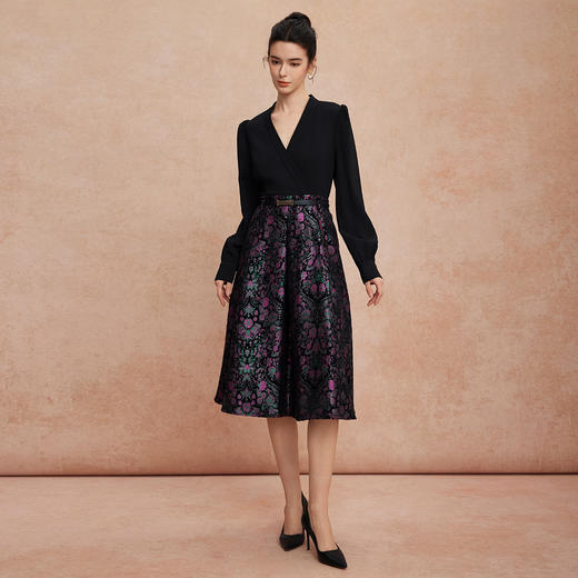 QG801斯尔丽25新款宴会素色拼接油画系列提花V领气质时尚礼服连衣裙 商品图3