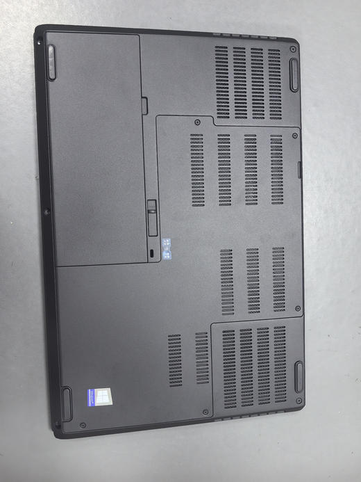 【95新】ThinkPad P52 移动工作站
i7-8750  32G 1T 图形显卡P1000 4G 商品图7