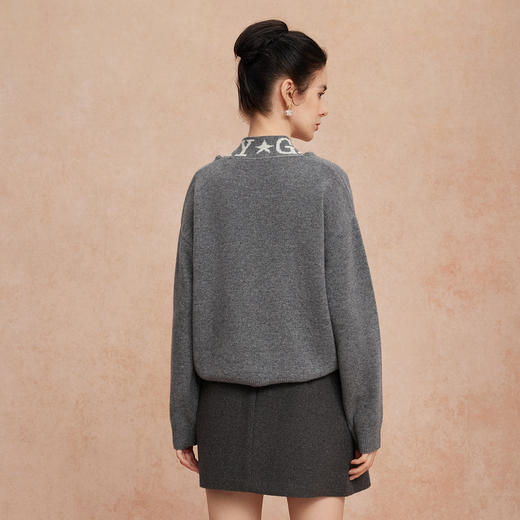 QG633斯尔丽25新款宽松显瘦时尚保暖设计感强字母围巾百搭羊毛衫 商品图6