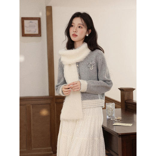 鹿向南「月光手书」灰色设计感毛衣女2025秋新款气质小众长袖上衣 商品图3