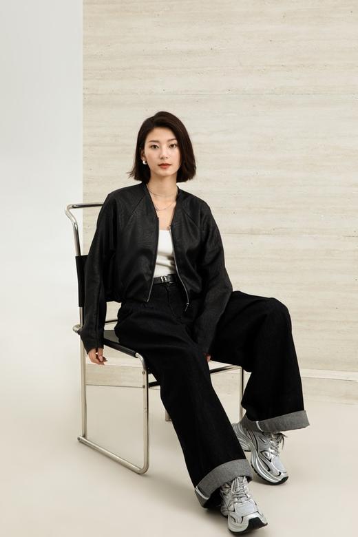 Kai & Kiera 黑色V领光泽感短款外套 20928 商品图6