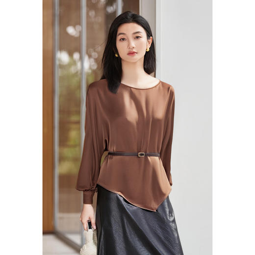 剩M 米思阳2026春季新款复古优雅风圆领收腰衬衫规则下摆气质上衣女3488 商品图2