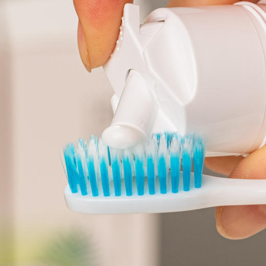 植萃精油牙膏丨无氟配方，修复牙釉质，清洁口腔，舒缓牙龈，平衡口腔菌群，美白牙齿，120g/支⭐️顺丰/京东随机发 商品图2