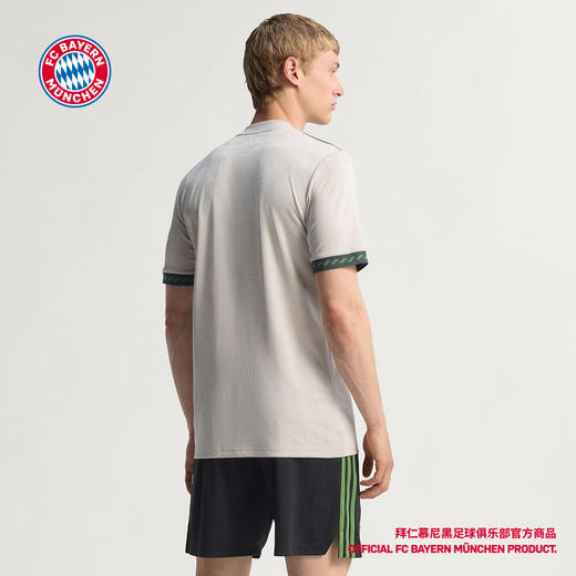 【官网同款】拜仁足球俱乐部丨25-26赛季啤酒节Wiesn球衣 商品图1
