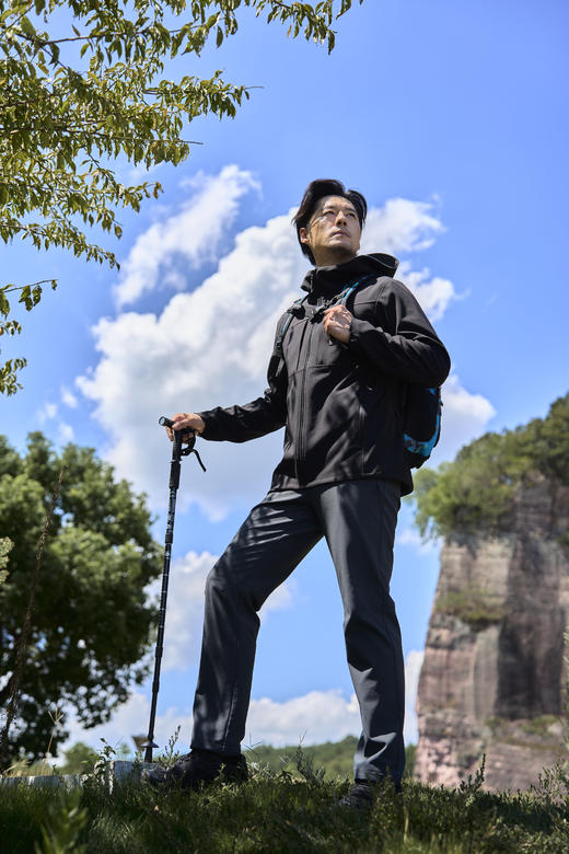 拇指白小T三防软壳外套 商品图1