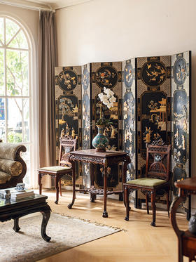 【已售】独角鹿西洋古董20世纪中国出品庭院仕女主题百宝嵌装饰螺钿木胎黑漆描金六曲屏风