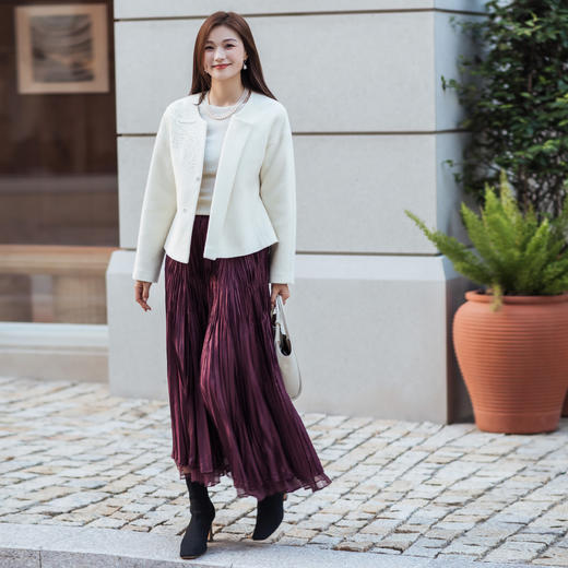 【林栖设计小店】山茶知雾系列绵羊毛外套盘带绣钩花优雅百搭宽松2025秋冬新款短款上衣女1953059 商品图1