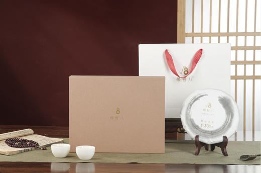 【凤品优选】根号八 高山白茶300g  由非遗传承制茶世家制茶 选自荒野高山茶园   节日伴手礼   陈香醇厚 传统工艺 检测报告  自然生长 甘甜丝滑 越泡越香醇 科学仓储 商品图2