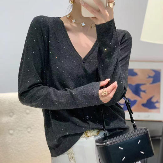 女士内搭长袖针织水钻V领针织开衫【FF25851】 商品图2