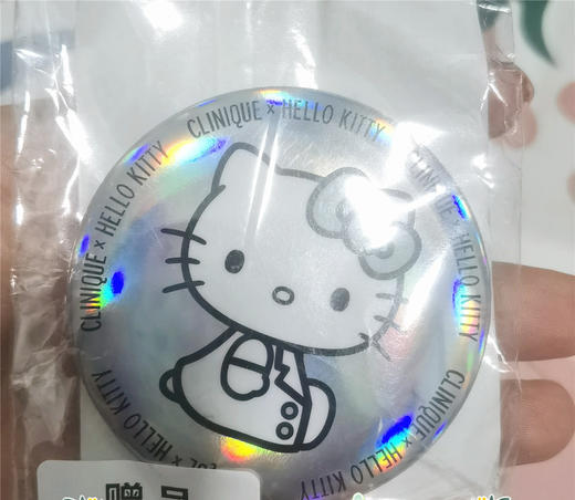 【9.20王炸割肉价】倩碧 Hello Kitty 联名限定化妆包 挂件玩偶 徽章 国柜正版 商品图5