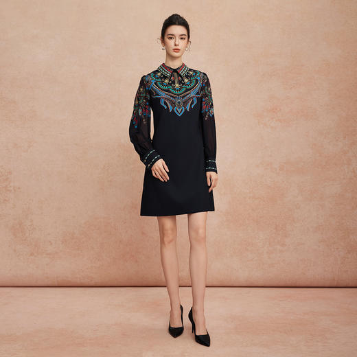 QG803斯尔丽25新款时尚减龄复古贵气印花衬衣领大身H型薄纱袖子连衣裙 商品图3