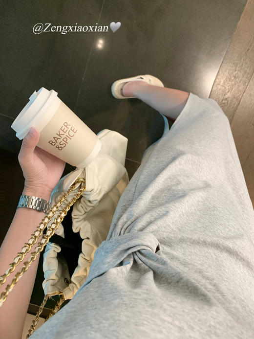 <曾小咸推荐>现货秒杀！微信超特价！设计感扭结收腰显瘦开叉连衣裙 日常159.99 立减80 秒杀79.99！ 商品图10