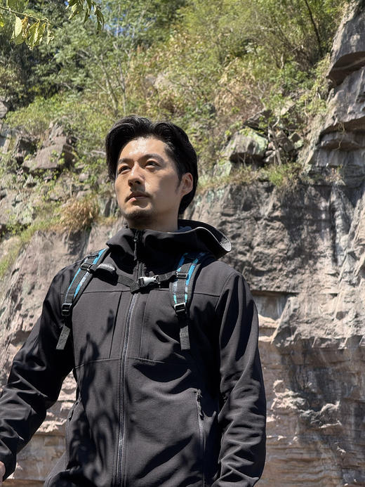 拇指白小T三防软壳外套 商品图3