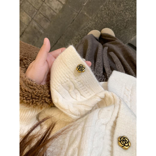 <曾小咸推荐>3.18现货秒杀 ！微信超特价！韩系2色麻花针织毛衣 日常169.99 立减80 秒杀89.99！！休闲裤 秒杀79.99 商品图4