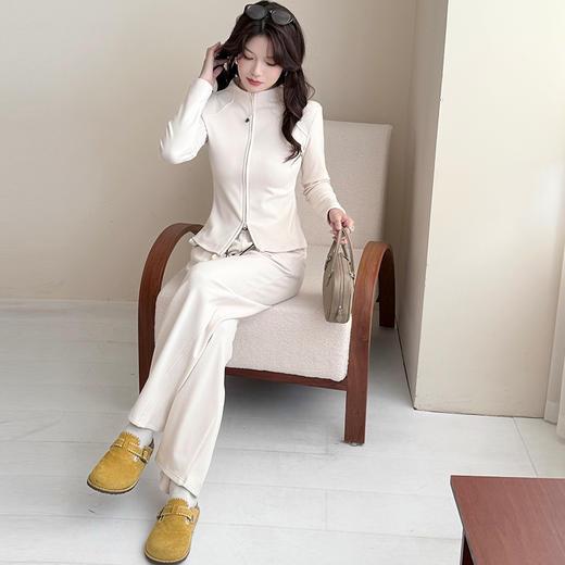 下单3-5天发货！【LU家同款！】K.HIP 全拉链塑形衫套装  立领双拉链，高度锁温，修身鱼骨设计增加设计感，显瘦不臃肿，立显超模身材 商品图3