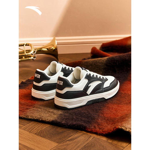 安踏百川女板鞋秋季新款通勤板鞋百搭时尚休闲鞋防滑板鞋122548013 商品图2