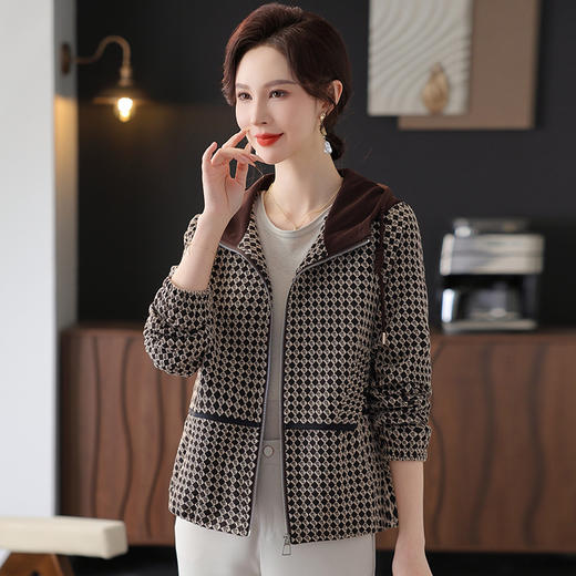 9529DT2025春秋中年女装连帽夹克上衣中老年年轻妈妈秋装洋气时尚外套 商品图3