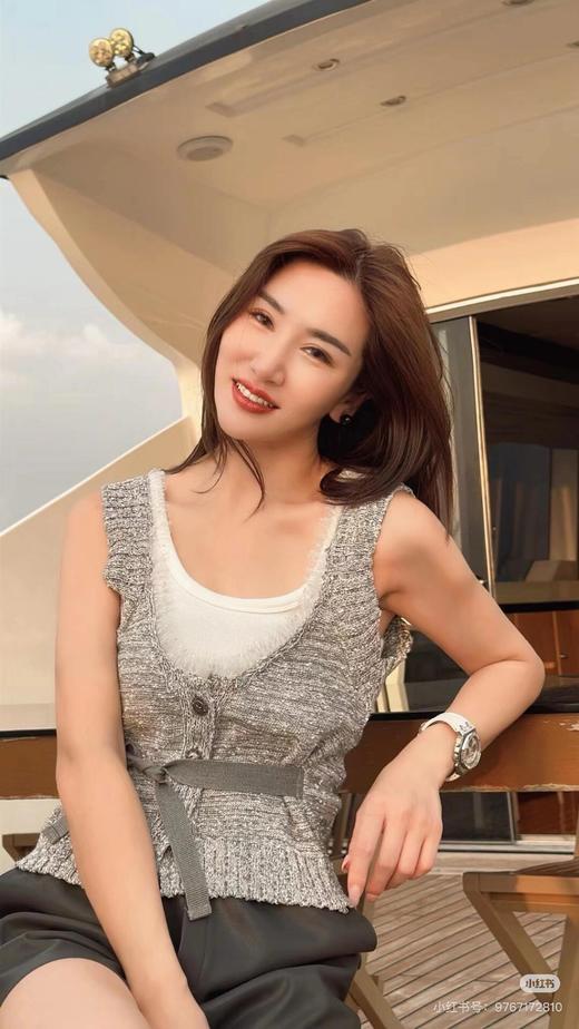 香家 灰色花呢马甲 商品图4