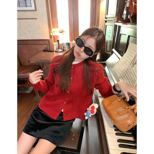 <曾小咸推荐>3.18现货秒杀 ！微信超特价！韩系2色麻花针织毛衣 日常169.99 立减80 秒杀89.99！！休闲裤 秒杀79.99 商品图1