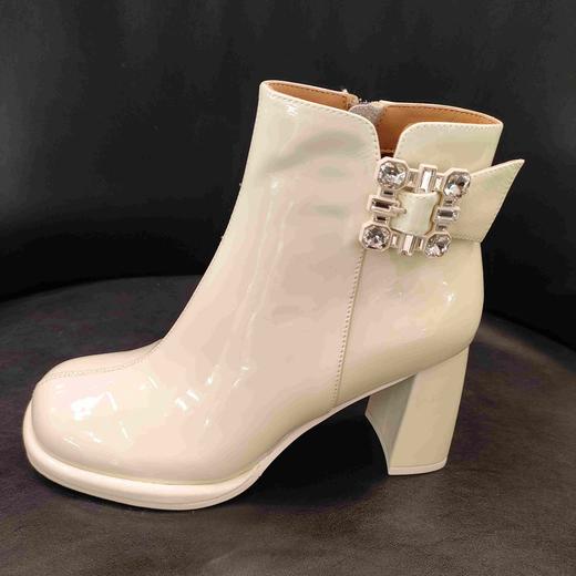 LFGJ凌介女鞋 X0407 时尚粗跟短靴 商品图1