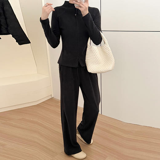 下单3-5天发货！【LU家同款！】K.HIP 全拉链塑形衫套装  立领双拉链，高度锁温，修身鱼骨设计增加设计感，显瘦不臃肿，立显超模身材 商品图10