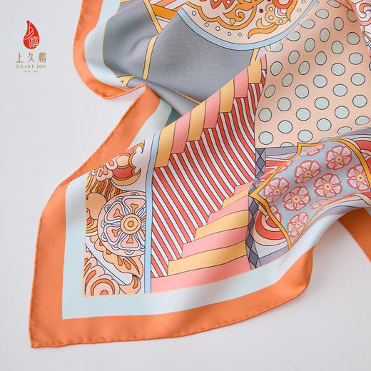 上久楷SAINTJOY/上久楷 双面印花真丝方巾 华彩纹章WJ3J025206004 商品图3