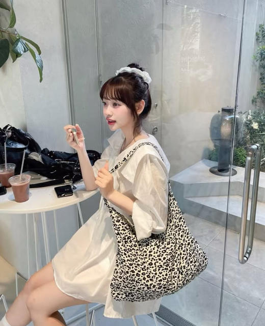 INS断货王❗️💰59抢中韩女明星狂宠的【emis 同款花布袋】❗️法式田园风炸街！帆布耐磨抗造！巨能装！宝妈遛娃神器！学生党上课搭子！上班族通勤救星！ 商品图8