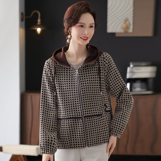 9529DT2025春秋中年女装连帽夹克上衣中老年年轻妈妈秋装洋气时尚外套 商品图0