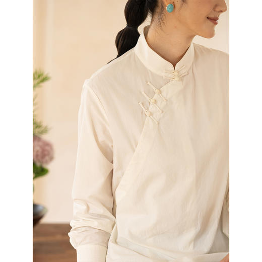 牧衣游原创 丝棉净色衬衫女新款通勤简约白色斜襟新中式上衣 浅禾 商品图2