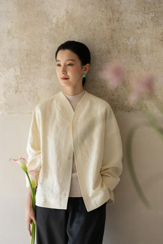 牧衣游原创 提花丝麻短外套女秋季百搭简约白色质朴中式开衫 轻鸾 商品图5