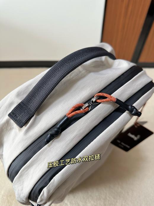 原厂出品  Bellroy 30L大容量双肩户外登机包 超强功能性短途出行一包搞定 长时间旅行出差搭配旅行箱就是完美搭子 商品图3