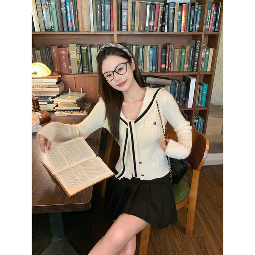 <曾小咸推荐>现货秒杀！微信超特价！ 韩系撞色白色针织毛衣 日常189.99 立减90 秒杀99.99！ 商品图4