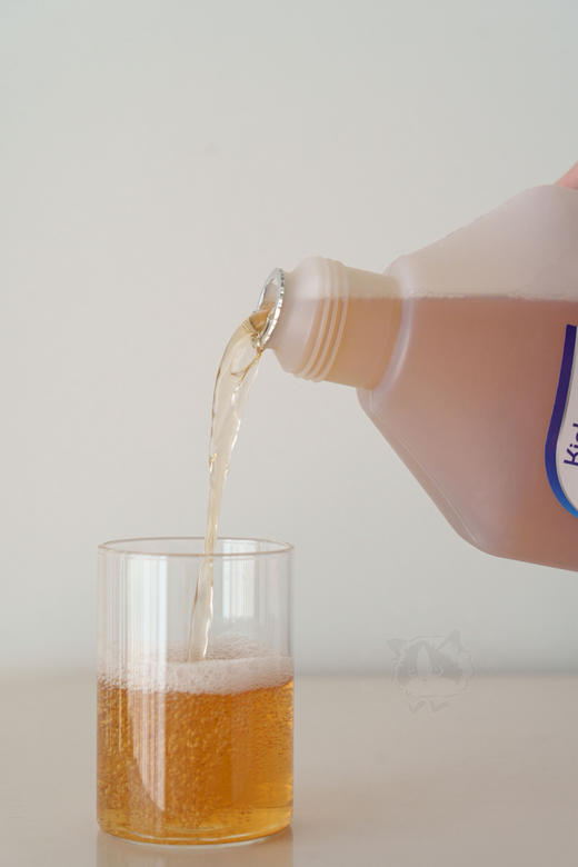 💰29.9元3大瓶‼️【KINBATA衣物除菌液1L】配方温和不伤手❗宝宝衣物也能用❗✅99.99%杀菌除螨，远离细菌，✅柔顺＋除菌＋香氛，一次搞定 商品图6