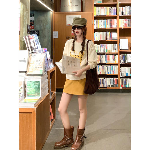 <曾小咸推荐>现货秒杀！微信超特价！杏色黄色猫咪印花卫衣 日常149.99 立减70 秒杀79.99！黄色短裙秒杀69.99！ 商品图2