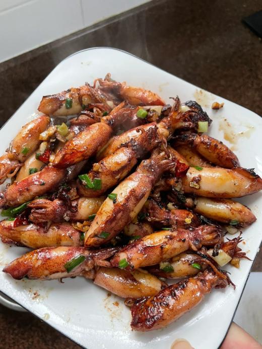 & 一口一个小鱿鱼（一口管），酱爆、白灼、粉丝煲，口感鲜甜爽脆！活冻 商品图0