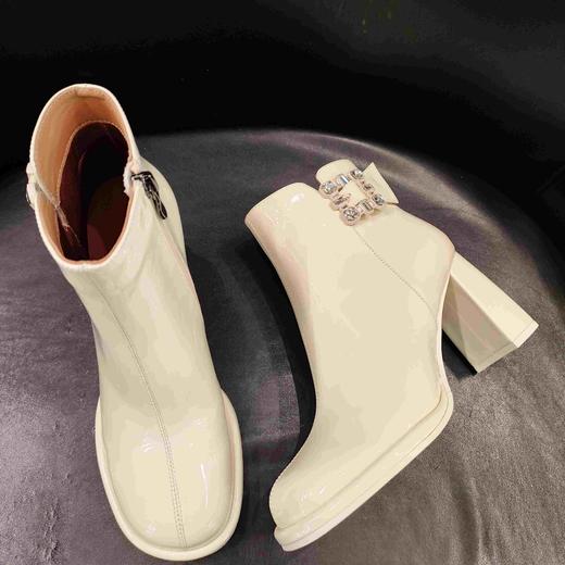 LFGJ凌介女鞋 X0407 时尚粗跟短靴 商品图2