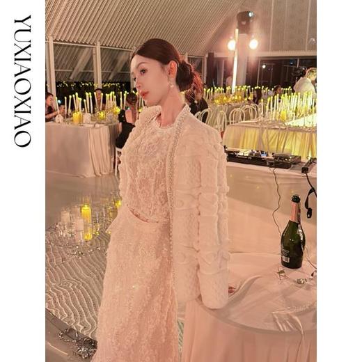 余潇潇【北欧神话】重工轻奢天鹅绒水貂毛拼接绵羊皮V领皮草 商品图4