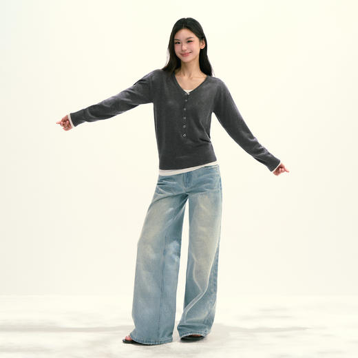 Ariseism 美式复古设计感v领针织开衫女秋季新款修身长袖上衣 商品图3