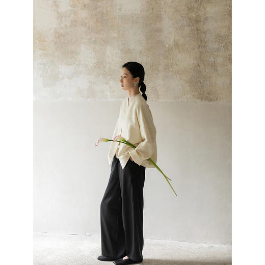 牧衣游原创 提花丝麻短外套女秋季百搭简约白色质朴中式开衫 轻鸾 商品图2