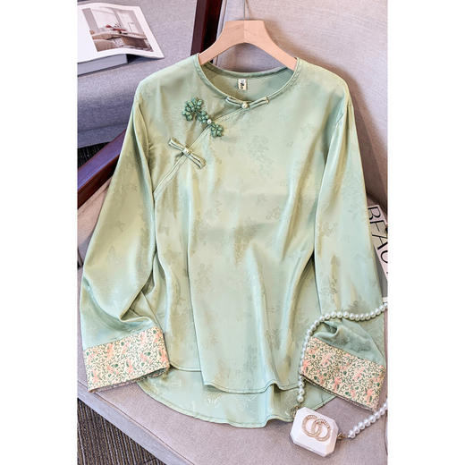 A6590 2025秋新款复古新中式国风改良缎面宽松休闲盘扣圆领长袖衬衫上衣 商品图0