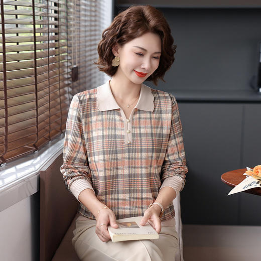 W009-8982-70-138洋气年轻中年妈妈秋装针织上衣中老年女装春秋衣短款薄款带领格子 商品图3