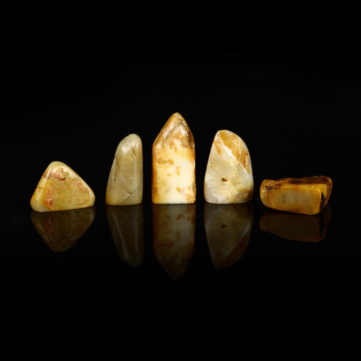 孤品017231老挝石北部黄随形小章一组共5枚-大小不一，详见参考尺 商品图3