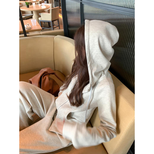 <曾小咸推荐>现货秒杀 ！微信超特价！双拉链连帽卫衣 日常199.99 立减110 秒杀89.99！休闲裤  秒杀79.99！！ 羽绒服 秒杀259.99！！ 商品图3