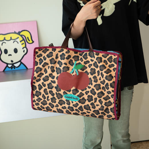 板牙专属！！半房彩虹花花六合一收纳袋 商品图2