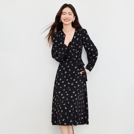 【内购】【收腰显瘦】浪漫度假V领暗扣不走光腰侧系带印花A字茶歇连衣裙-153LO3121 商品图2