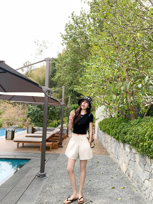 <曾小咸推荐>现货秒杀！微信超特价！设计感2色短款后背系带短袖T恤 日常89.99 立减50 秒杀39.99！ 商品图6